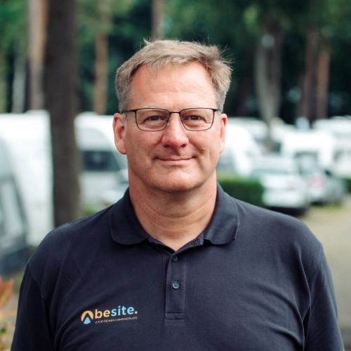 Carl Masiang IT Consultant besite camping